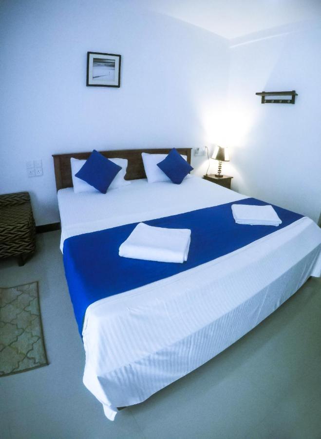 Mirissa Blue Whale Holiday Hotel Esterno foto