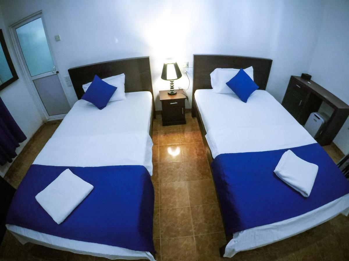 Mirissa Blue Whale Holiday Hotel Esterno foto