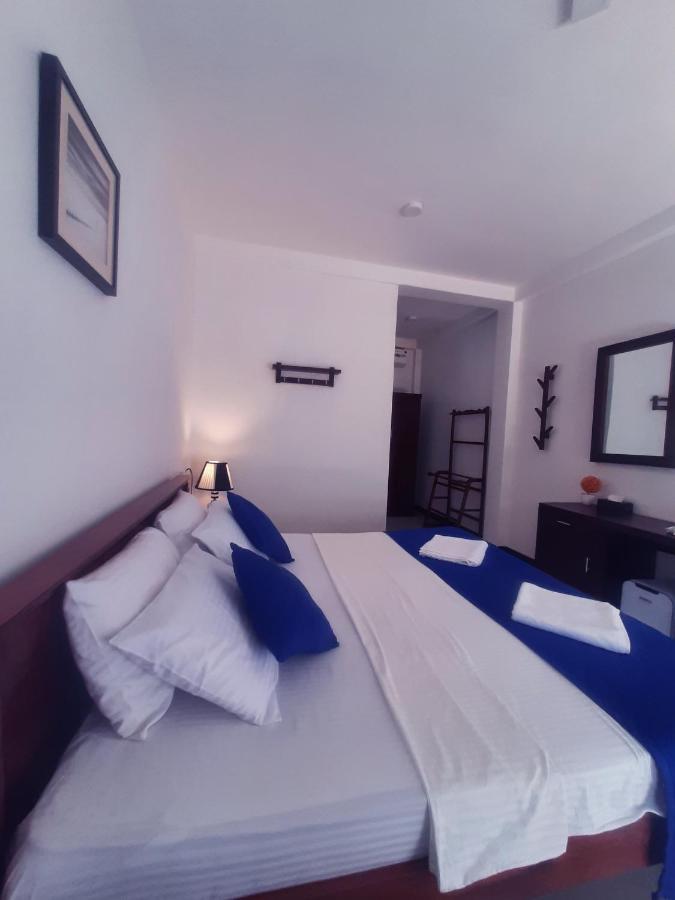 Mirissa Blue Whale Holiday Hotel Esterno foto